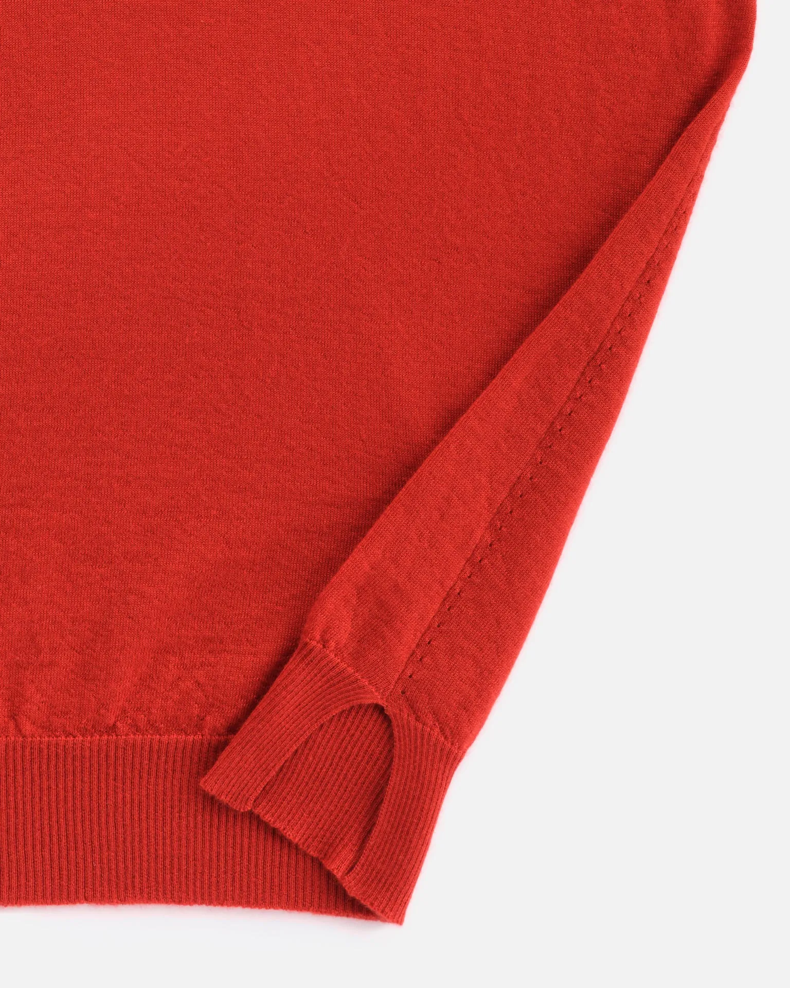 THE SUPER LIGHT ROLLNECK SWEATER | RED DULSE